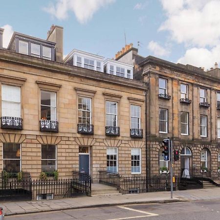 Joivy Luxurious 2Br Home Near Haymarket Station Edimburgo Esterno foto