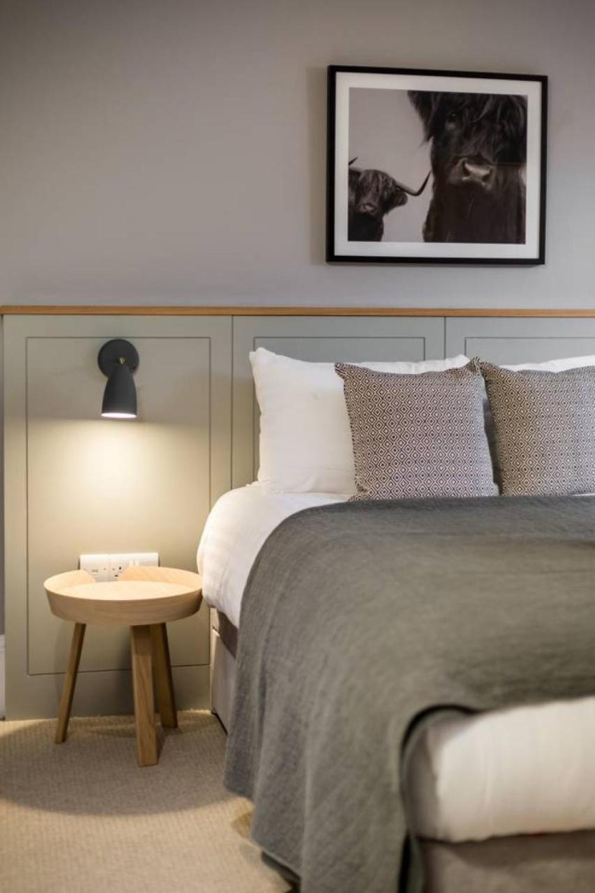 Joivy Luxurious 2Br Home Near Haymarket Station Edimburgo Esterno foto